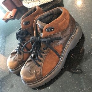 DR MARTENS boots